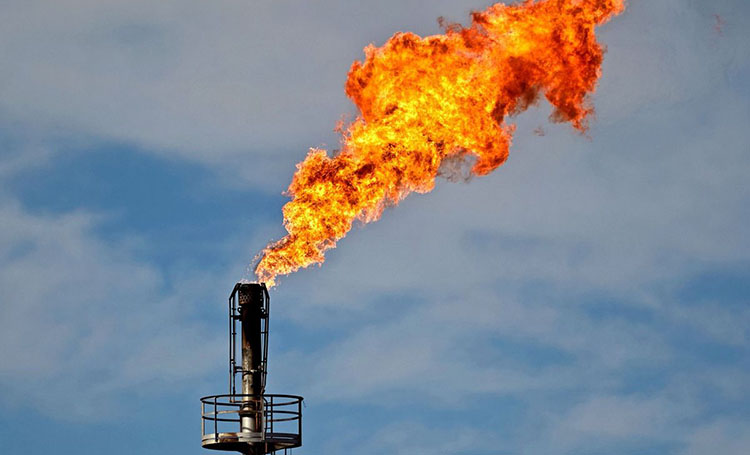 Ecuadorian oil company is looking for a partner to stop gas flaring