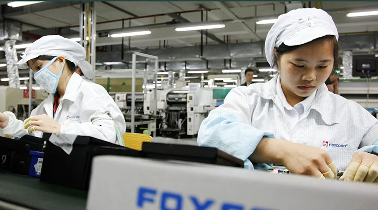 Apple supplier Foxconn invests $300 million in northern Vietnam