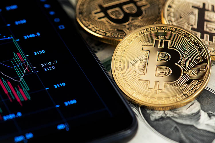 Bitcoin fell below $18.5 thousand over the weekend