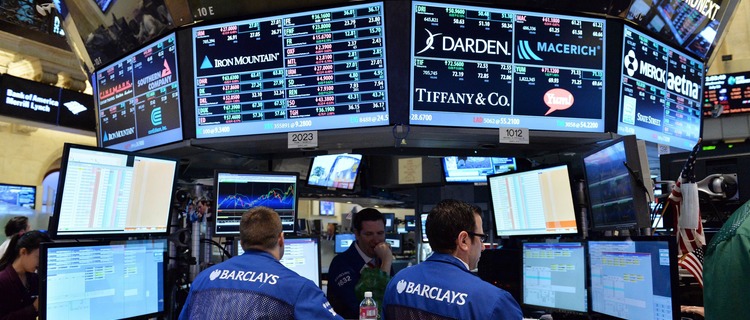 Stock sell-off deepens as recession fears rise