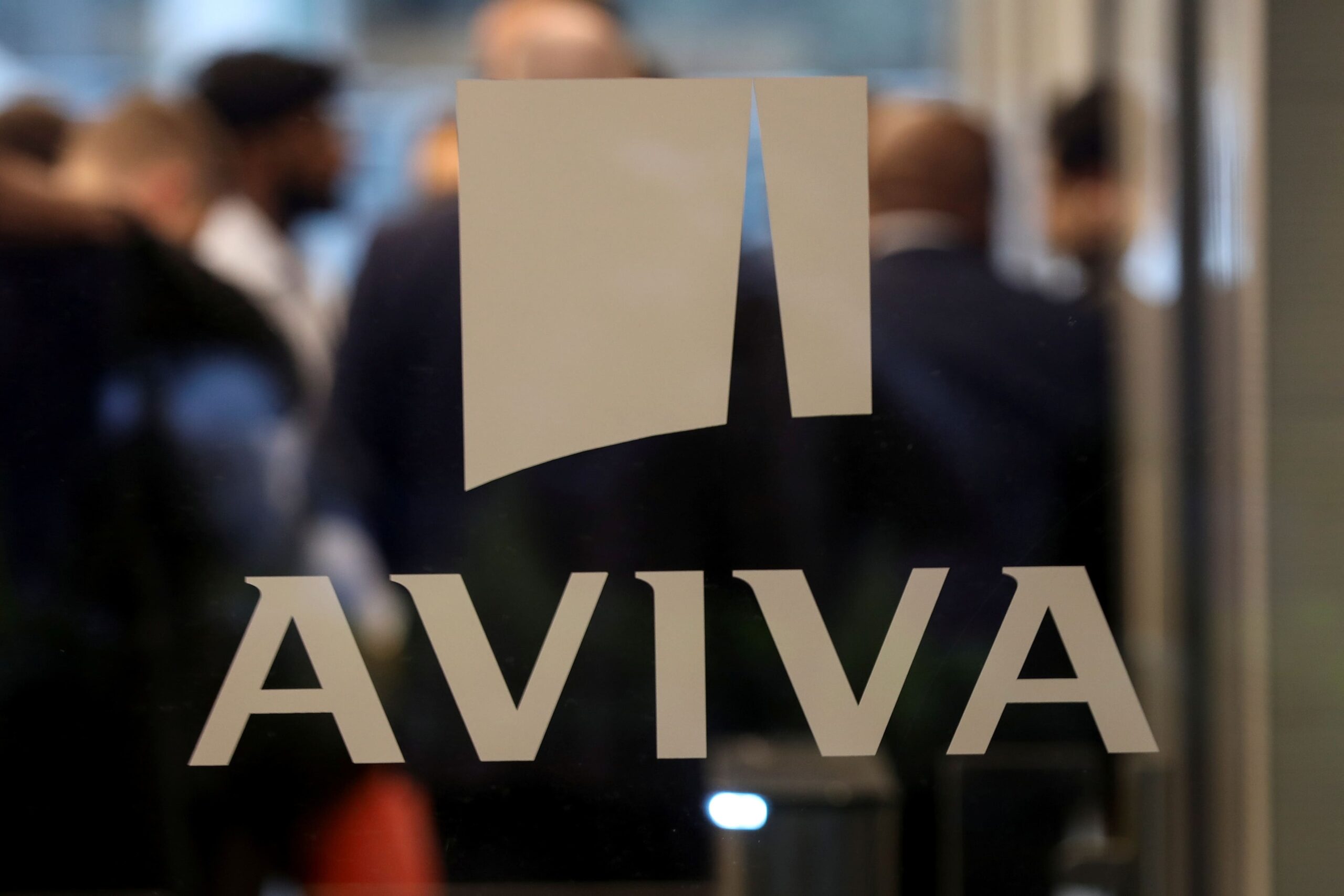 Aviva expands market reach with £460 million acquisition of AIG UK protection division