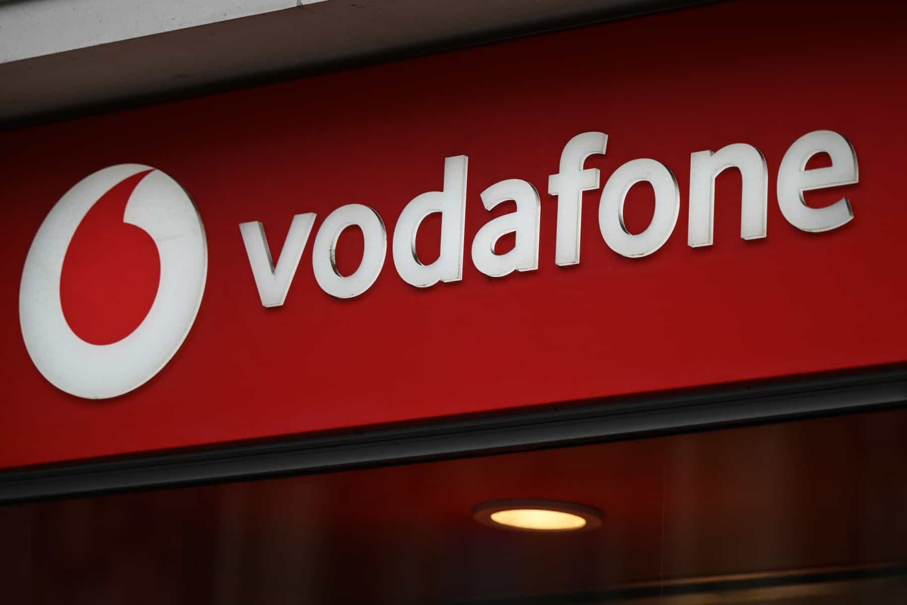 Vodafone agrees €8 billion sale of Italian business to Swisscom, merging with Fastweb SpA