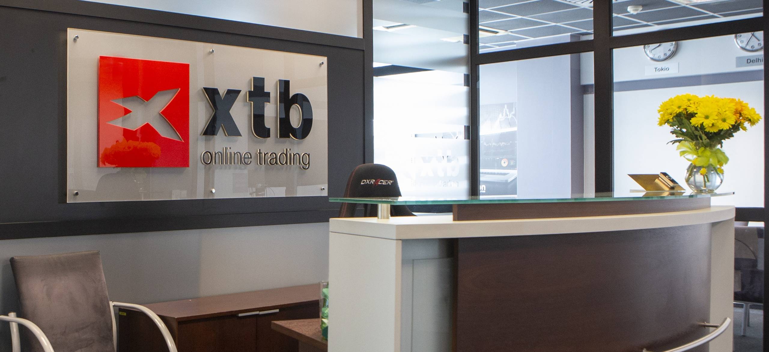 XTB achieves over one million customers amid fintech advancements