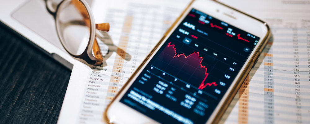 Trading example: how to trade airline stocks
