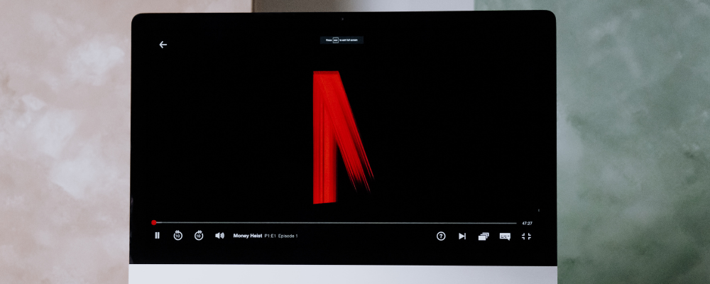 Netflix vs. Disney: key catalysts for swing trades