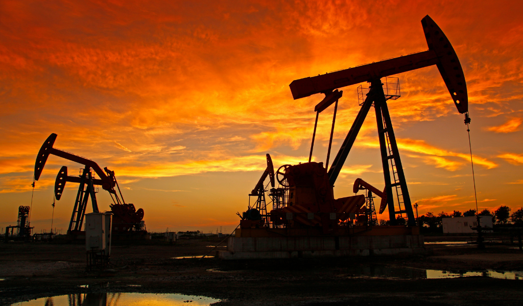 Oil set for weekly drop as OPEC+ nears supply decision