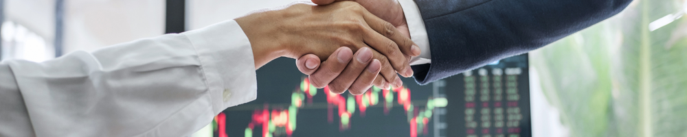Which brokers offer negative balance protection?