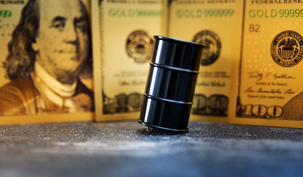 Oil prices steady as US stockpiles rise, Trump imposes new tariffs